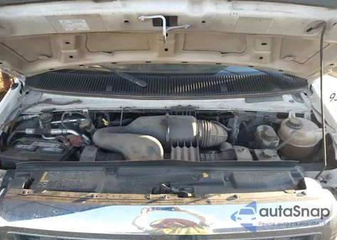 2010 Ford E-250 Commercial/Recreational z USA, uszkodzony, nr VIN 1FTNE2EW2ADA28442